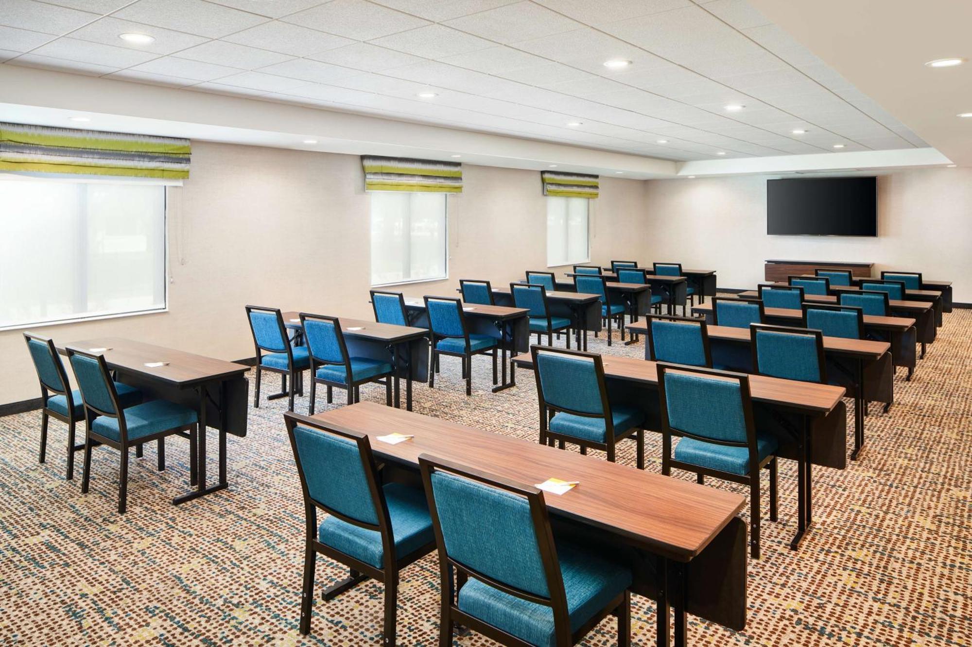 Hampton Inn Клюистън Екстериор снимка