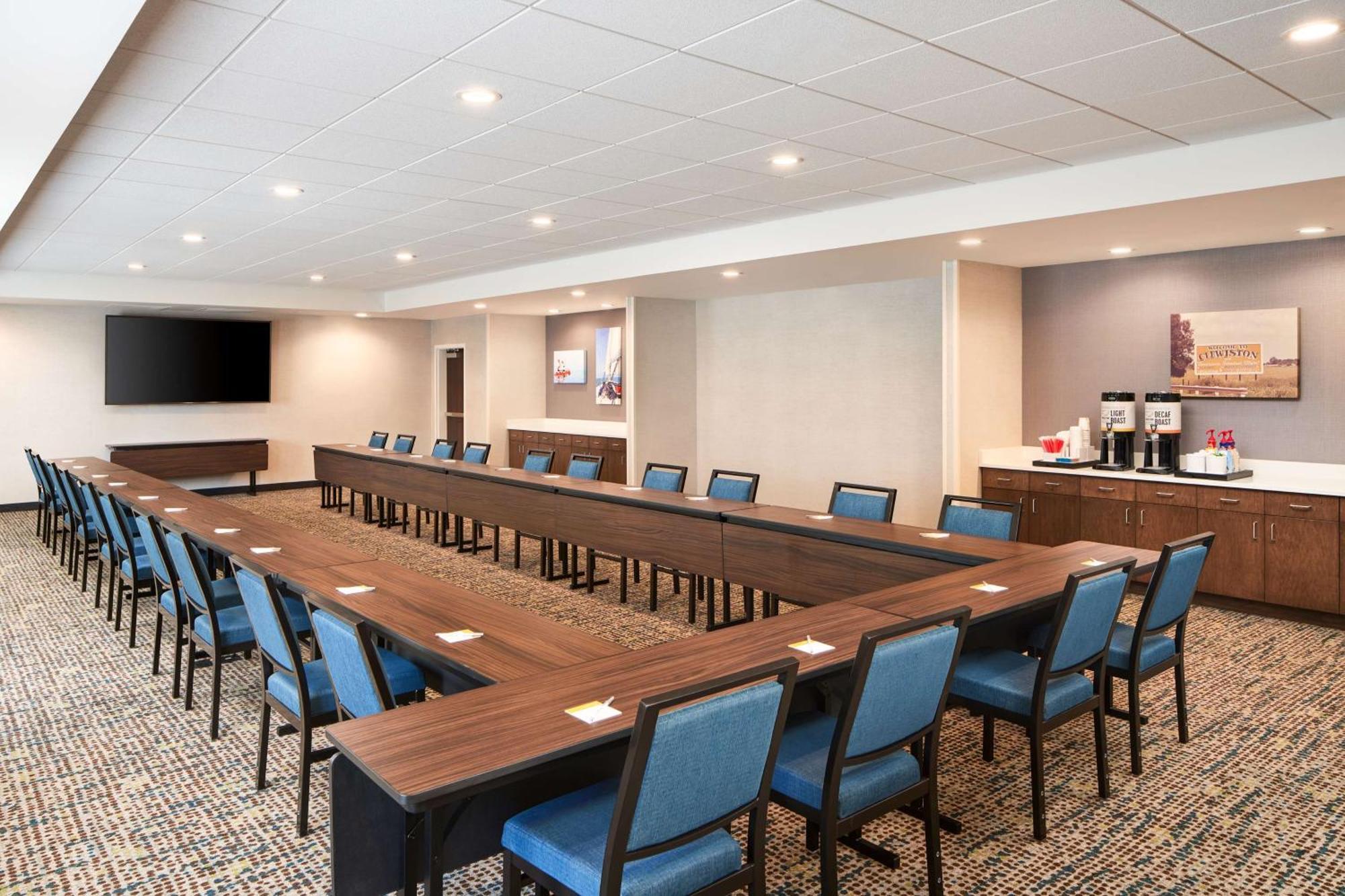 Hampton Inn Клюистън Екстериор снимка